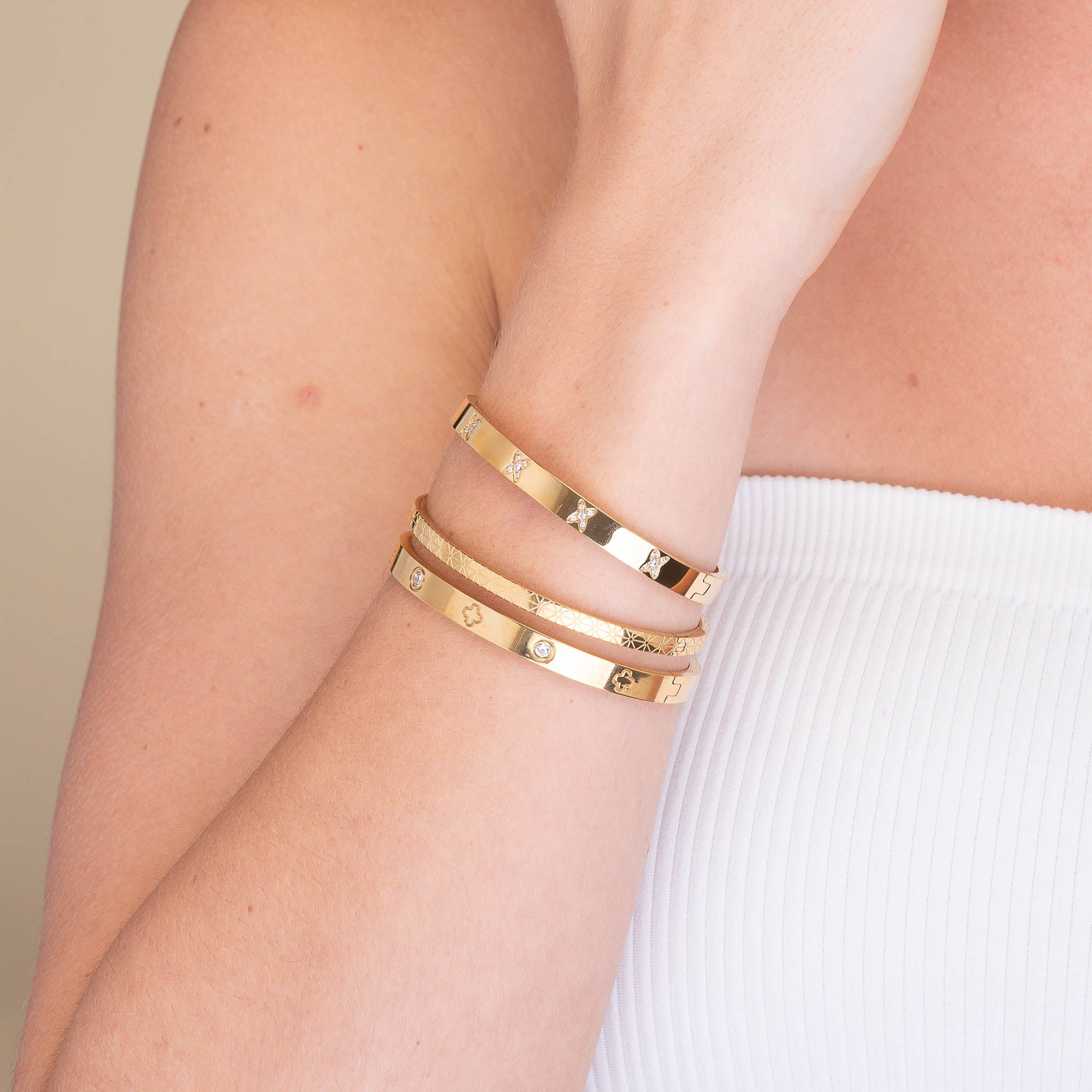 Starburst Geometric Hinged Bangle Bracelet - Camile & Stone