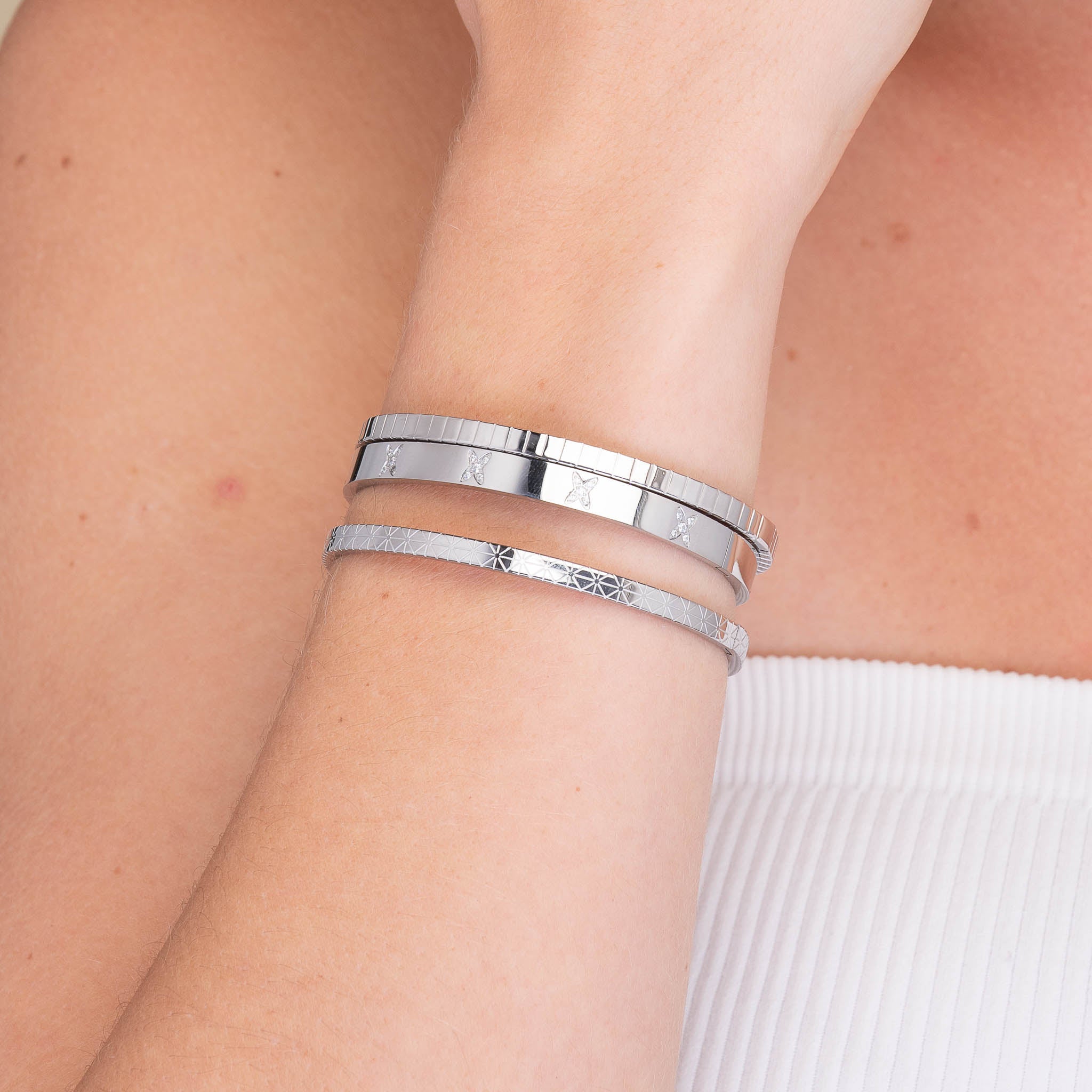 Starburst Geometric Hinged Bangle Bracelet - Camile & Stone