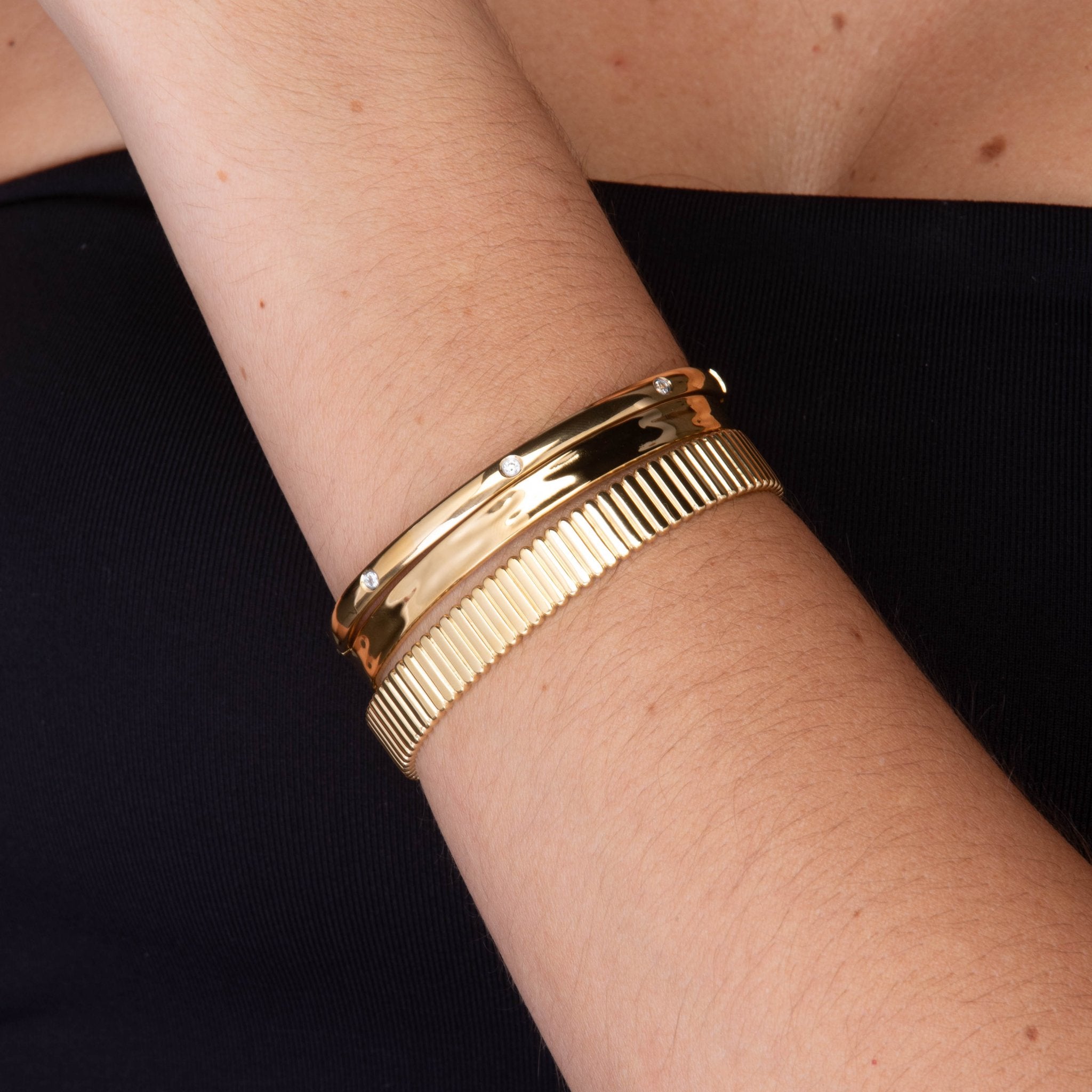 Thick Ridges Cuff Bangle Bracelet - Camile & Stone