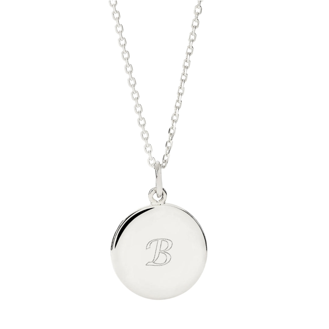 Circle letter fashion necklace